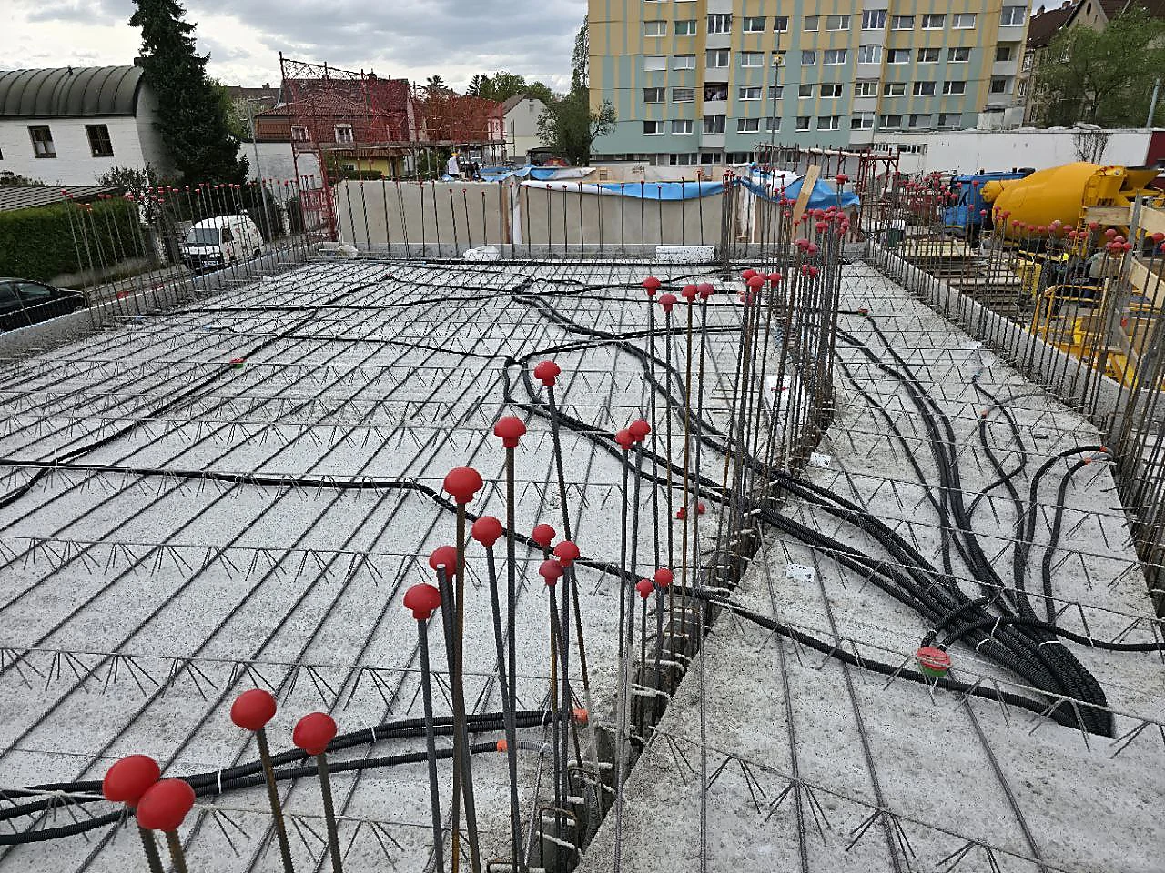 Leitungs- und Installationsvorbereitung während der Bauphase des Hotel Muse